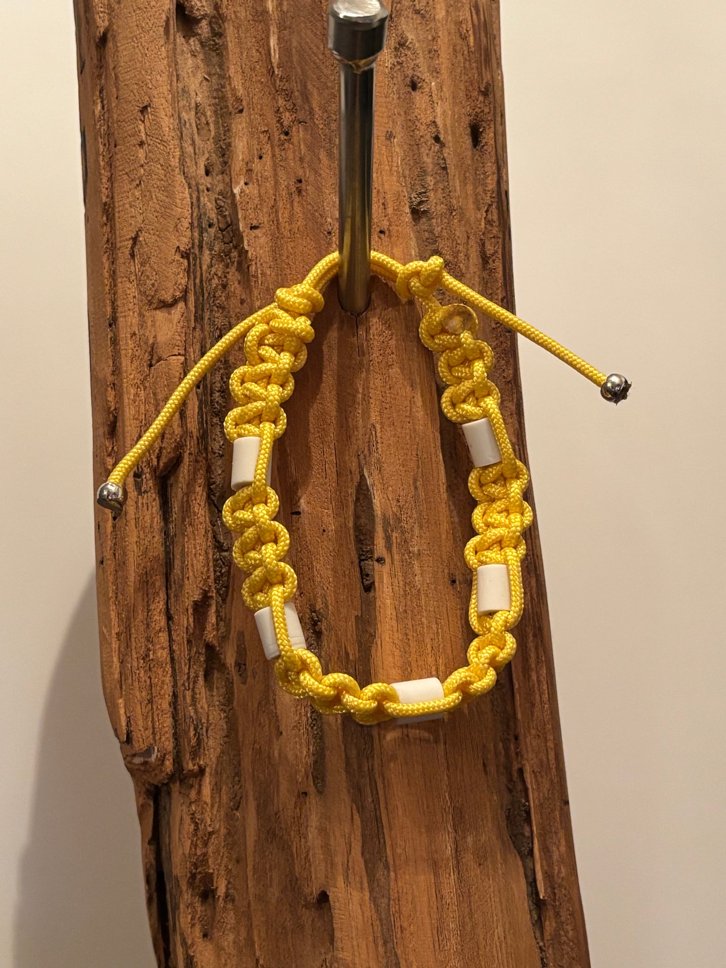 Sunny Knot – EM-Keramik Zeckenschutz-Halsband